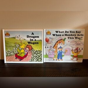 Vintage - Magic Castle Readers Set - A Dragon in a Wagon & What Do You See?
